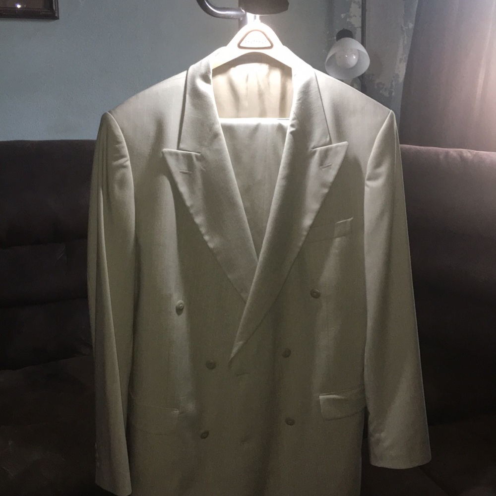 Men’s suit